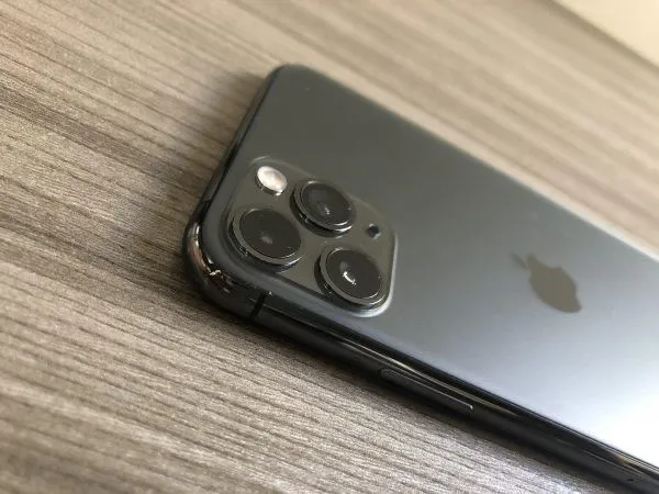 Iphone 11 pro max qiz bola 1 Iphone 11 pro max qiz bola 1