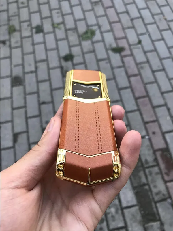 Vertu 4