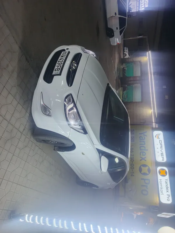 Hyundai acsent 2012