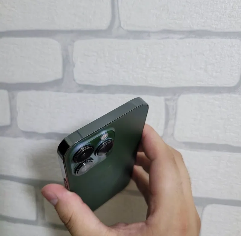 Srochna Iphone 13 pro sotiladi holati ideal — фото 1