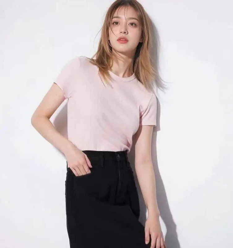 Новая женская мягкая ребристая футболка UNIQLO М и L разм зел роз Дост 8 Новая женская мягкая ребристая футболка UNIQLO М и L разм зел роз Дост 8