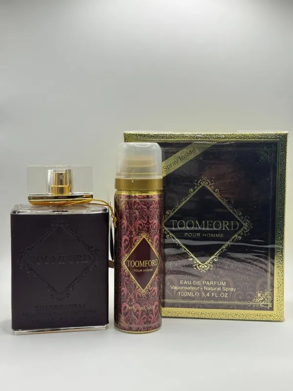 "Tom Ford" atiri "Tom Ford" atiri
