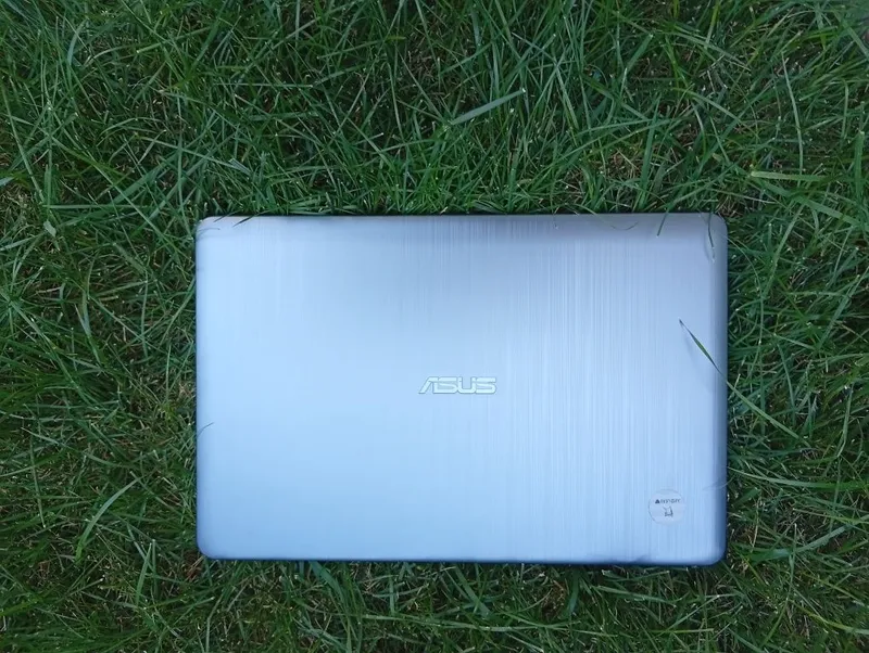 Продам ноутбук ASUS VivoBook X540UA в идеальном состоянии 1 Продам ноутбук ASUS VivoBook X540UA в идеальном состоянии 1