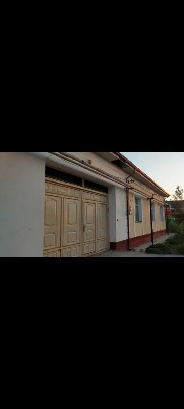 Котедж сотилади.