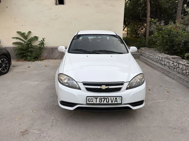 Gentra sotiladi oq 8 Gentra sotiladi oq 8