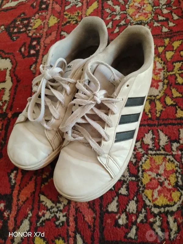 Мужская обувь Adidas, размер 37–38 7 Мужская обувь Adidas, размер 37–38 7
