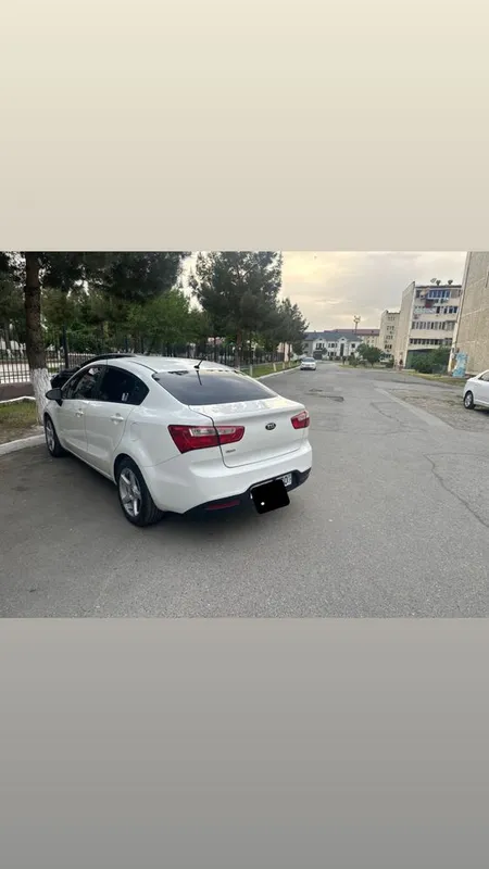 Продаётся Kia Rio 2014 3
