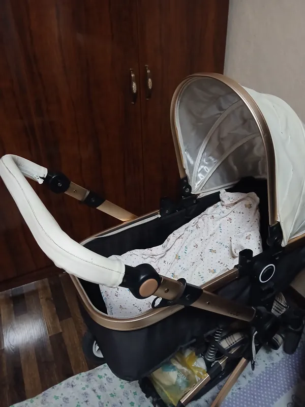 коляска. новые. 2 колеса. 250 тысяч. 1 коляска. новые. 2 колеса. 250 тысяч. 1