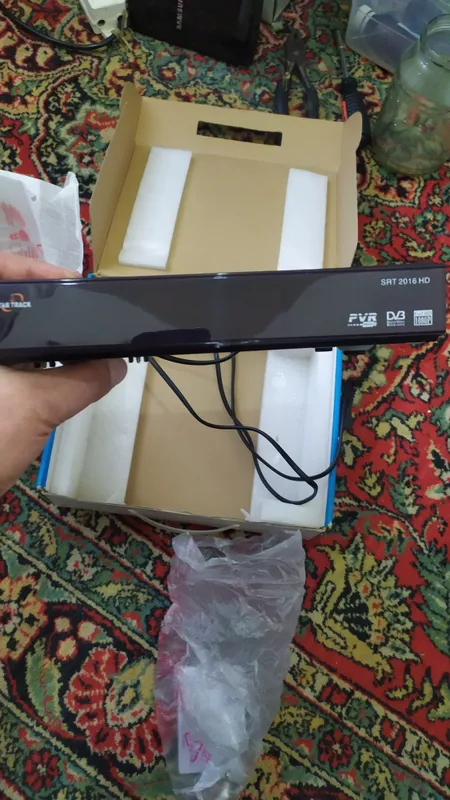 Продам спут тюнер Star track str2016 муз центр Sanyo 6100 — фото 3