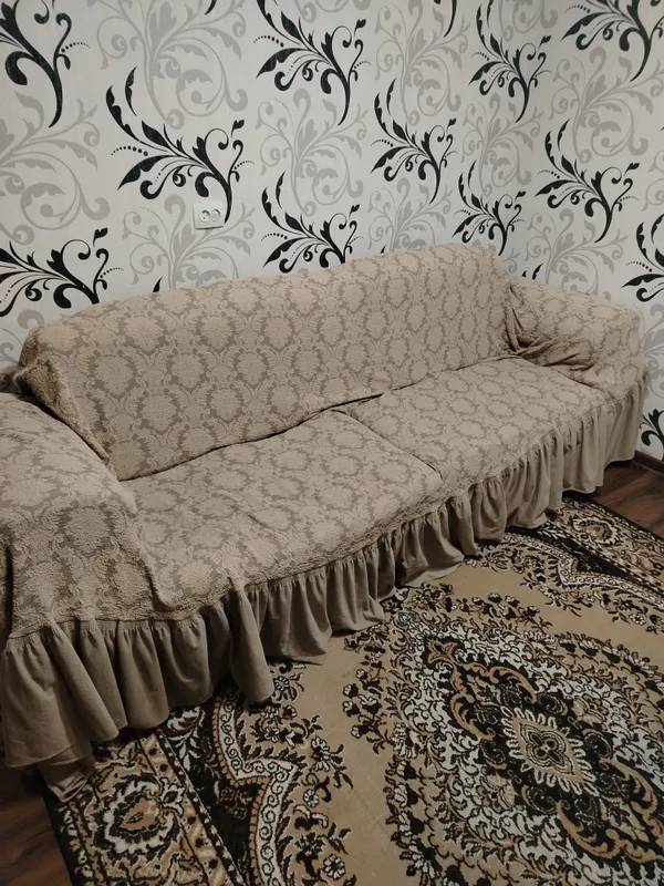 Ковёр б/у коричневый цвет
