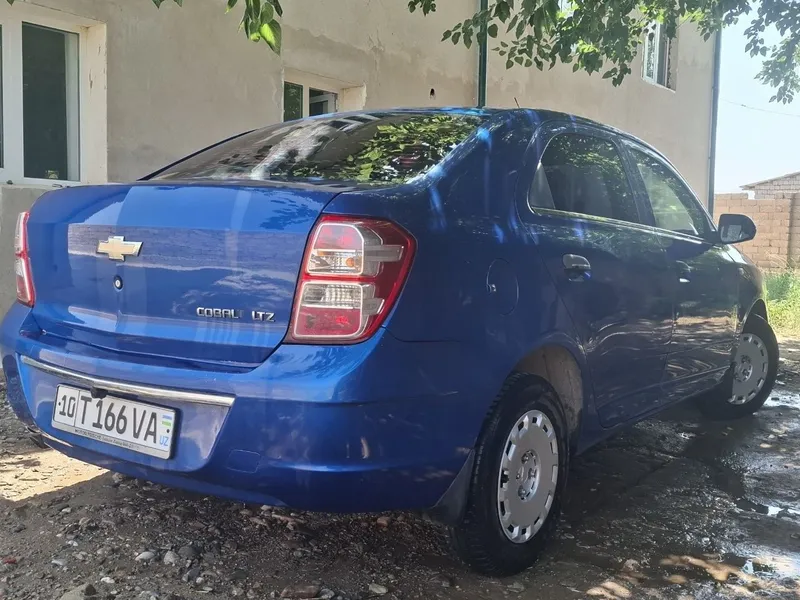 Chevrolet Cobalt 2016/17 3