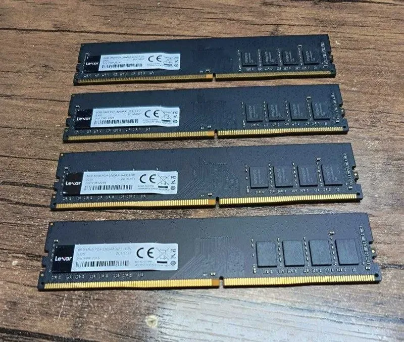 Lexar 8gb 3200 ОЗУ остался один