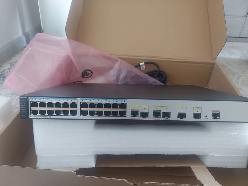 Huawei Switch 24ta porti bor — фото 1