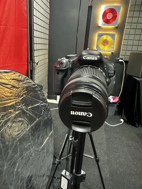 Canon EOS 600D camera хорошем состояние! — фото 1