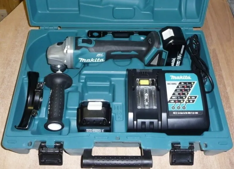 Угловая шлифовальная машина Болгарка Makita аккумуляторная Литий ионна