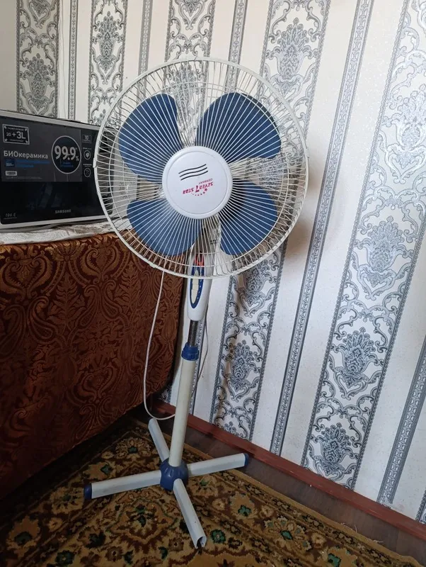Ventelyator satiladi jag'dayi jaqsi. Baxasi 100min' kelisimli Ventelyator satiladi jag'dayi jaqsi. Baxasi 100min' kelisimli