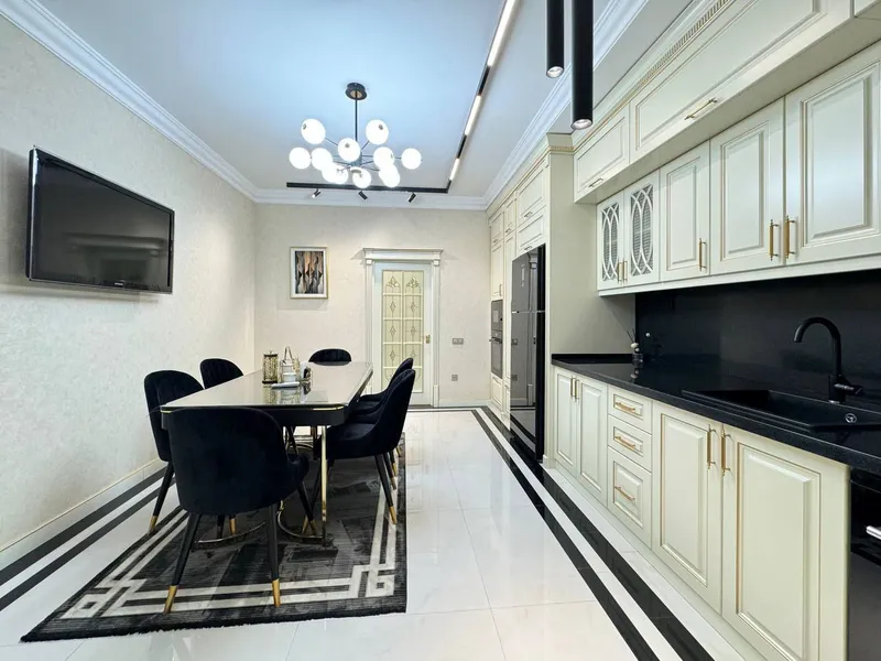 3-комнатная квартира, 175 м², Мирабад 4