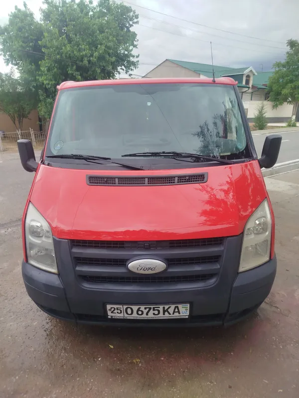 Ford tranzit sotiladi
