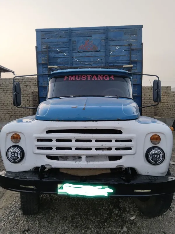 Zil 133 sotiladi