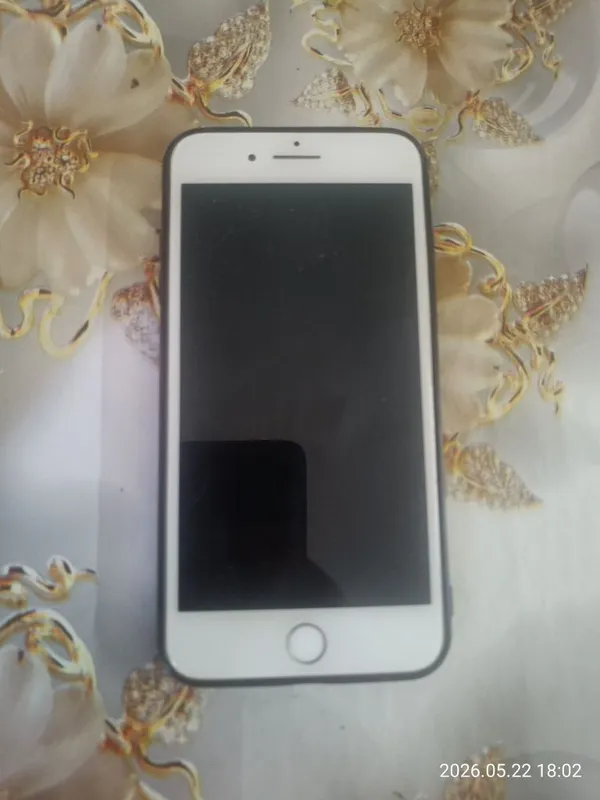 Продается телефон iPhone 8 Plus