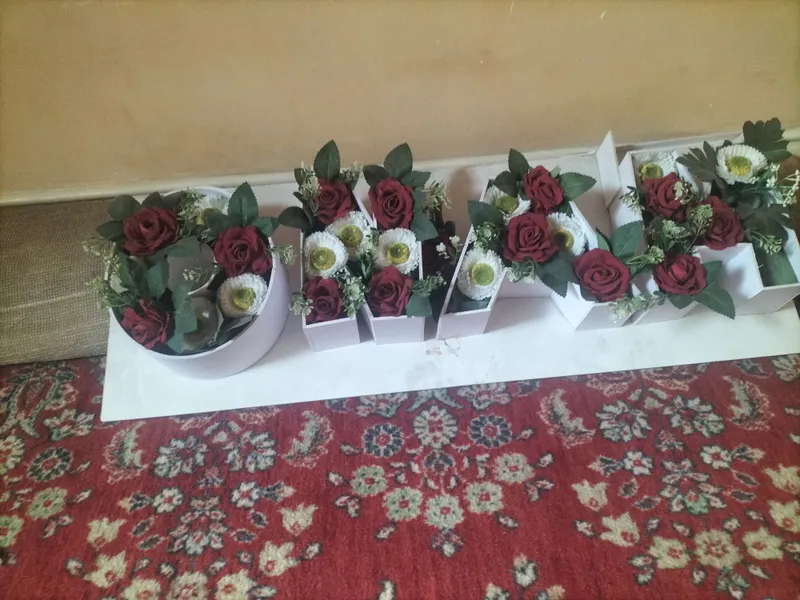 Yozuvli gul