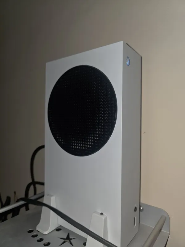 Продам Xbox series s в хорошем состоянии 2
