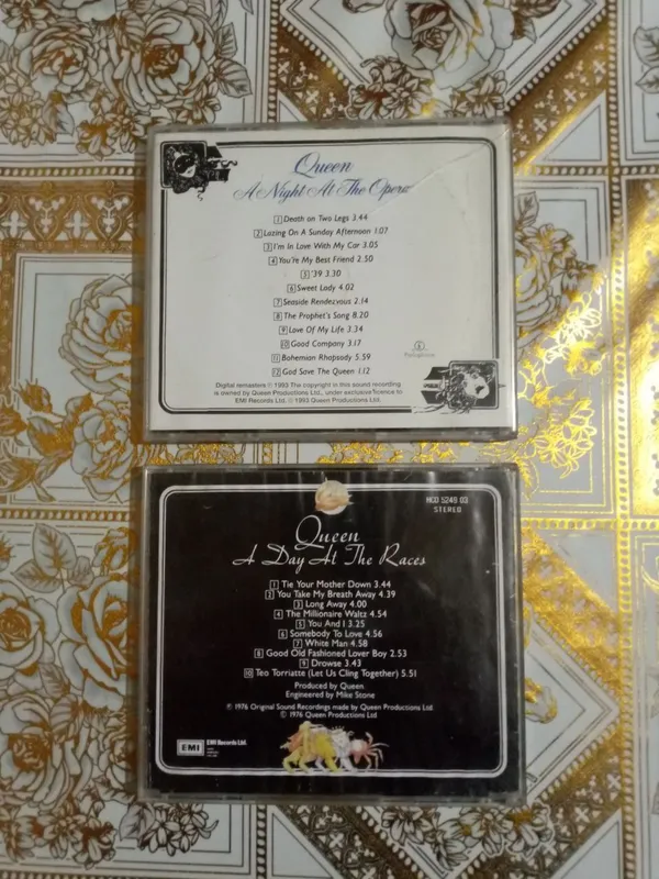 Продам CD диски группы QUEEN 3 штуки. 4 Продам CD диски группы QUEEN 3 штуки. 4
