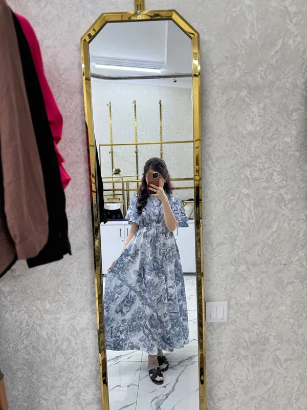 Krestian Dior koyle