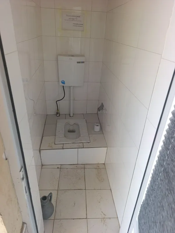 Ijaraga hovli 7 ta bollar kerak