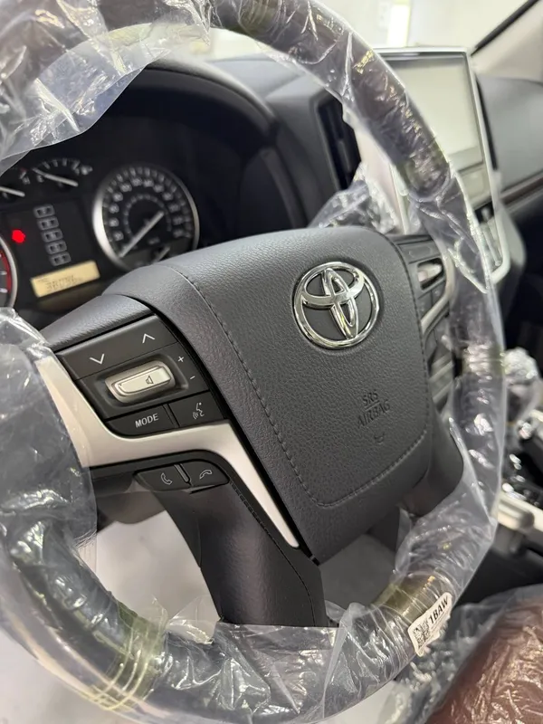Toyota Land Cruiser 200 — фото 3