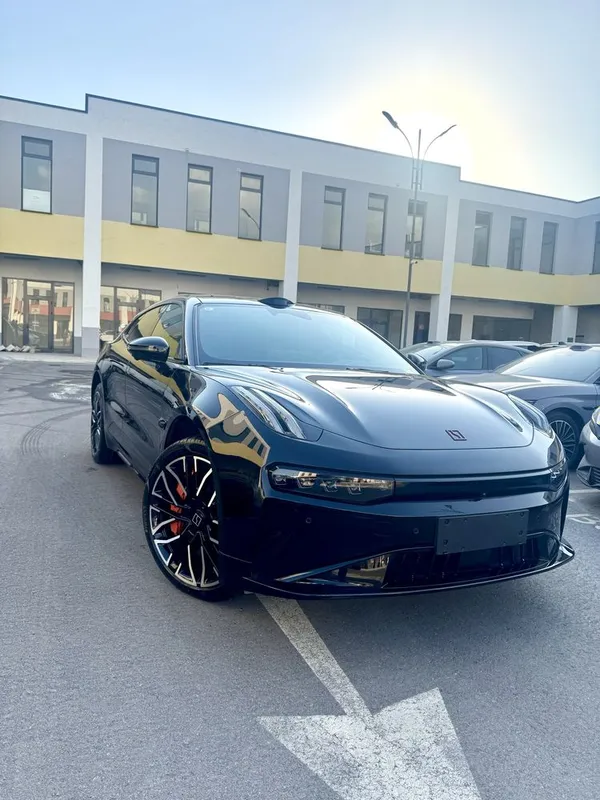 Zeekr 001 You sport pozitsiya 2025 yil