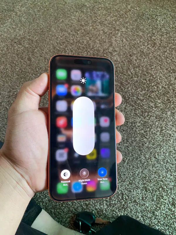 Срочно продаётся iPhone 17 Pro Max 2
