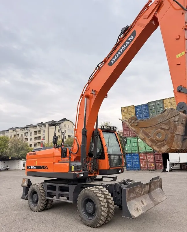 Doosan 210 экскаватор 4 Doosan 210 экскаватор 4