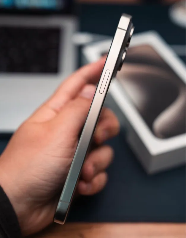 iPhone 15 pro max 3