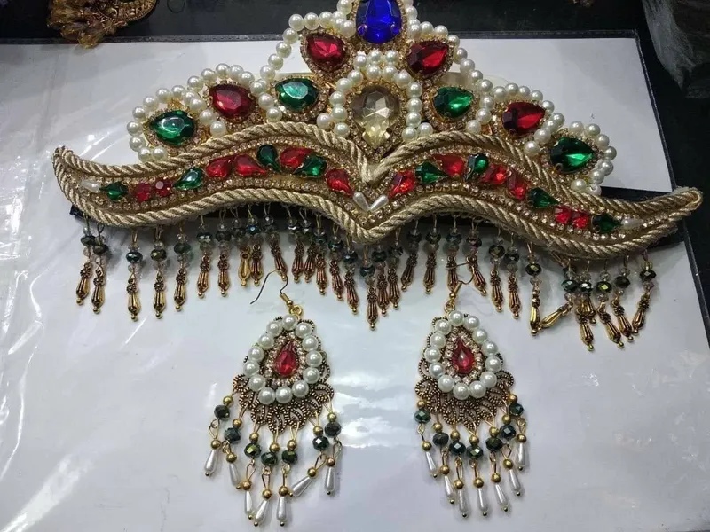 tilla qosh