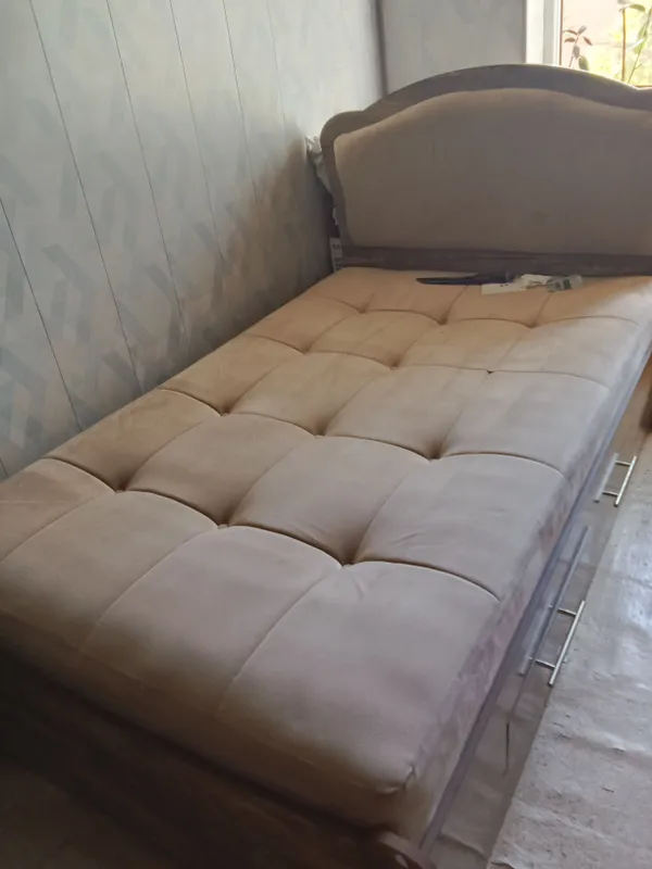 ona bola uchun divan