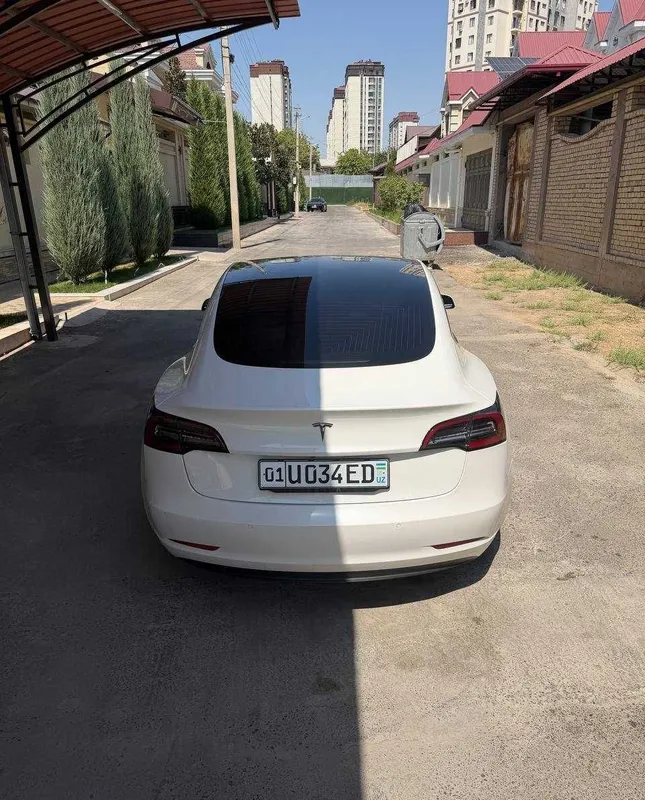 Tesla Model 3 Long Range Dual Motor AWD 5 Tesla Model 3 Long Range Dual Motor AWD 5