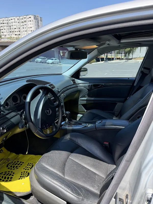 Mercedes-Benz E320 W211 6 Mercedes-Benz E320 W211 6