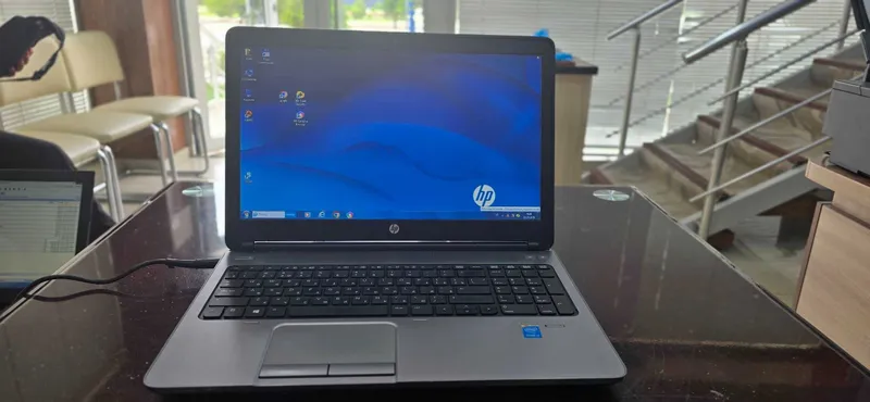 HP ProBook 450 G1 noutbuki sotiladi (Core i5, 4GB)