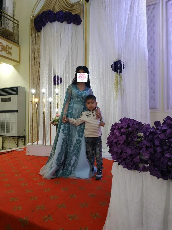 Ayollar oqshom libosi