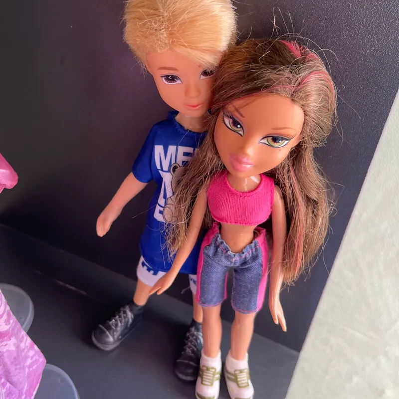 Bratz qo‘g‘irchoqlari qiz — 220.000. O‘g‘il bola sovg‘a 3 Bratz qo‘g‘irchoqlari qiz — 220.000. O‘g‘il bola sovg‘a 3