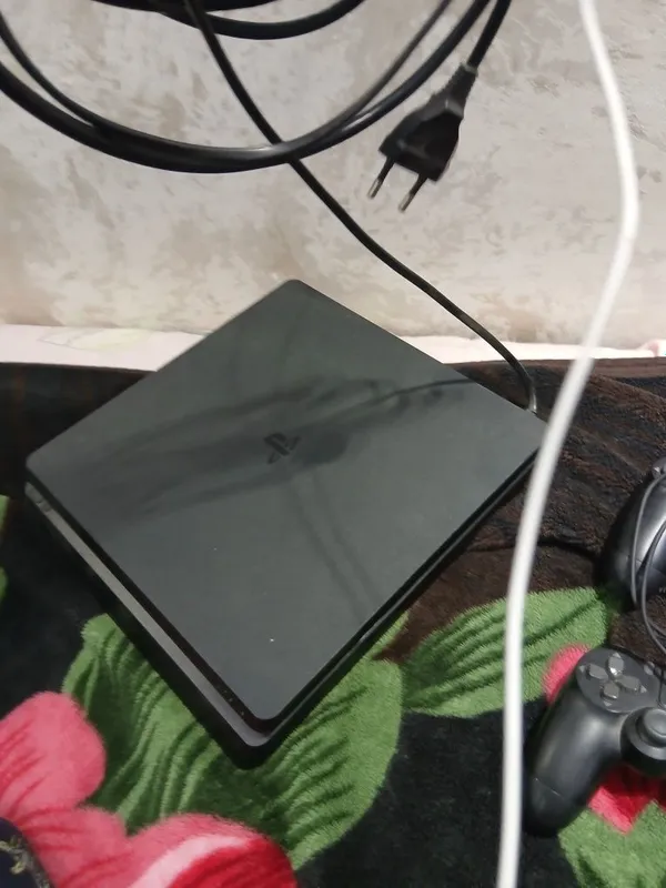 PlayStation 4 plus 4