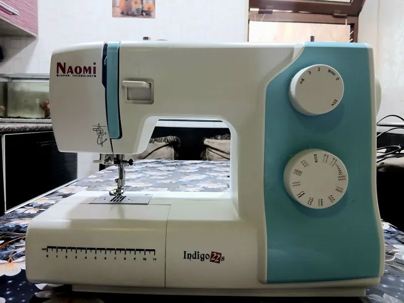 электромеханическая швейная машина Naomi Indigo 22S. электромеханическая швейная машина Naomi Indigo 22S.