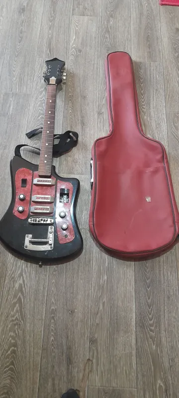 Electron gitara