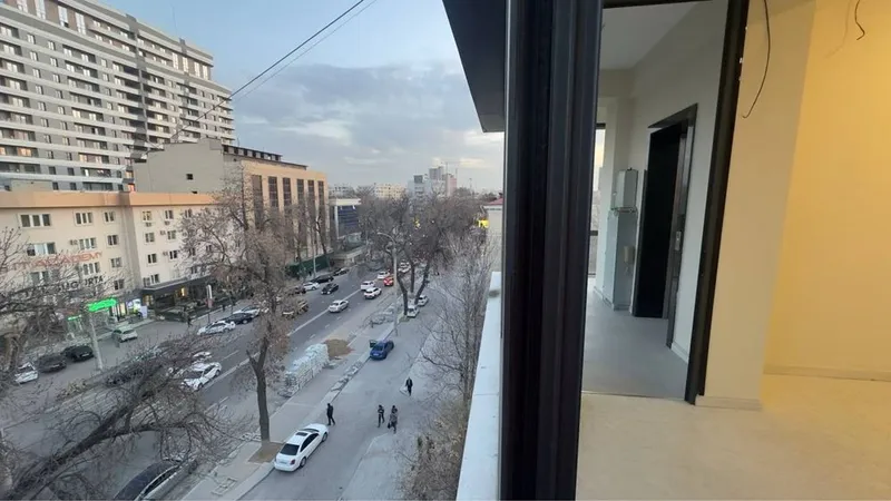 Офис аренда Бизнес центр ул. Садыка Азимова 154 м2 ор.р кафе Студио 5