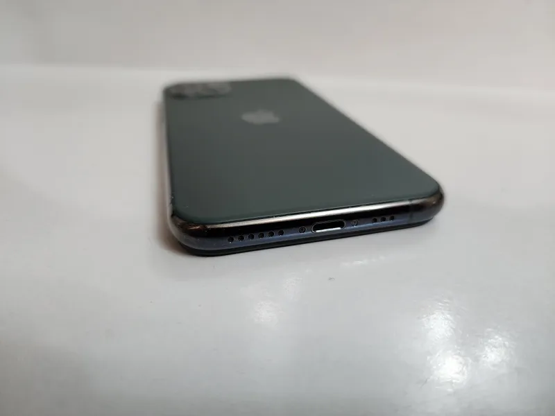 iphone 11 Pro J/A Might Grean 64GB 9