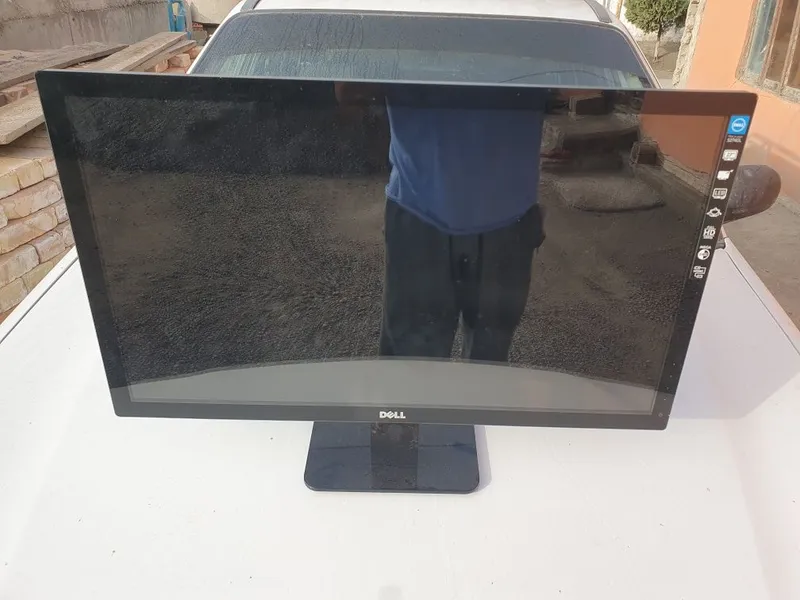 Monitorla sotiladi Monitorla sotiladi