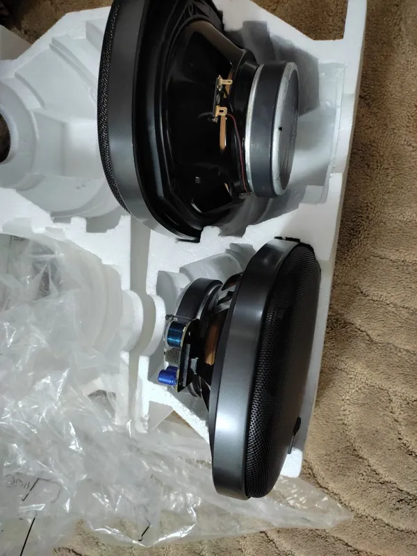 Продам Kenwood 320w 6x9 размер новый — фото 1 Продам Kenwood 320w 6x9 размер новый — фото 1