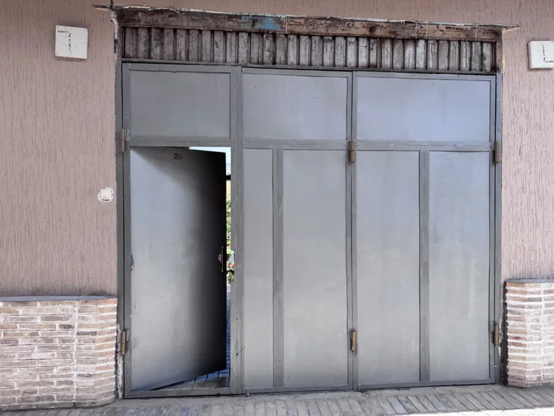 Продам металические ворота без косяка — фото 1