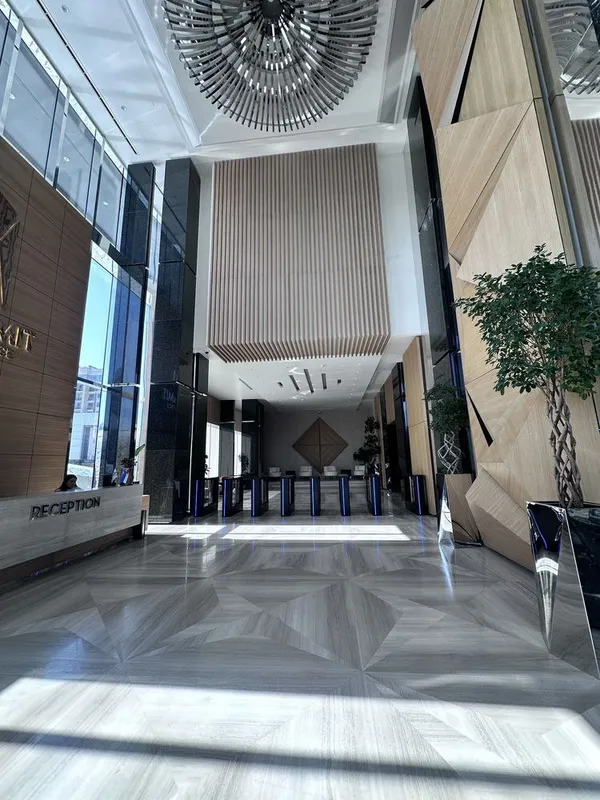 Продаётся угловая квартира в ЖК Piramit Tower (панорамный вид) 6